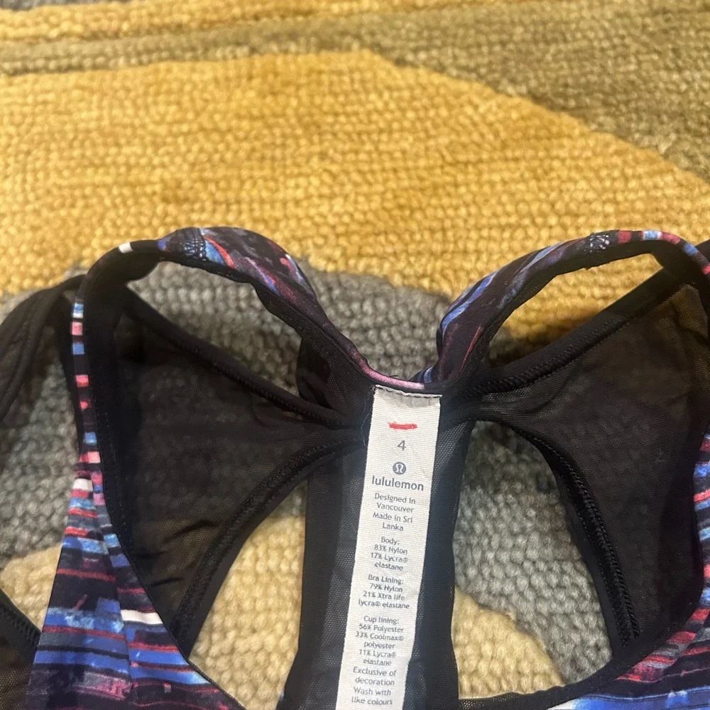 Lululemon Break Free Tank Top Nulux Crop Top Built in Bra Medium Support Size 4